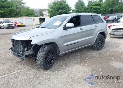 2017 Jeep Grand Cherokee Altitude 4X4 z USA, uszkodzony, nr VIN 1C4RJFAG0HC925004